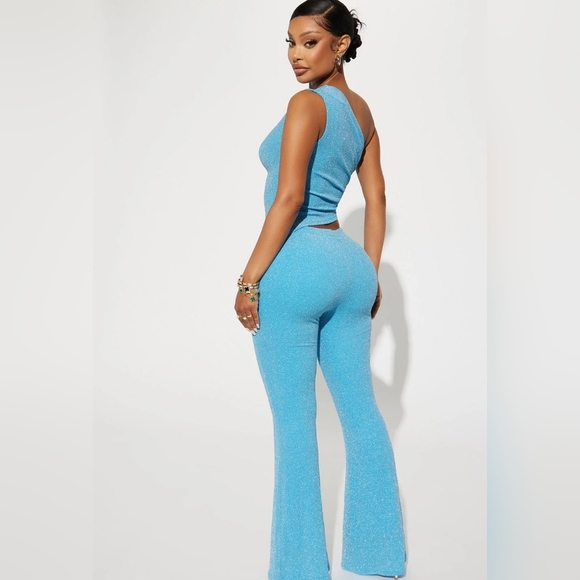 Fashion Nova 2 Piece Set. Size Medium - Picture 2 of 6